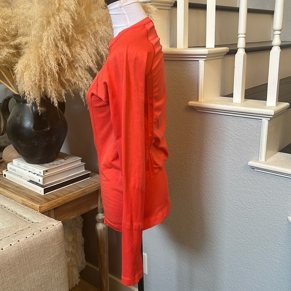 ATHLETA 1/2 Zip Long Sleeve Activewear Stretch Tracker Top Size Medium - Picture 4 of 7